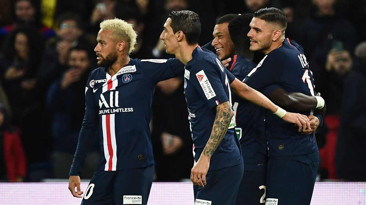 Neymar e Mbappé dão show, Icardi faz hat-trick, PSG goleia Saint-Étienne e está na semifinal da Copa da Liga