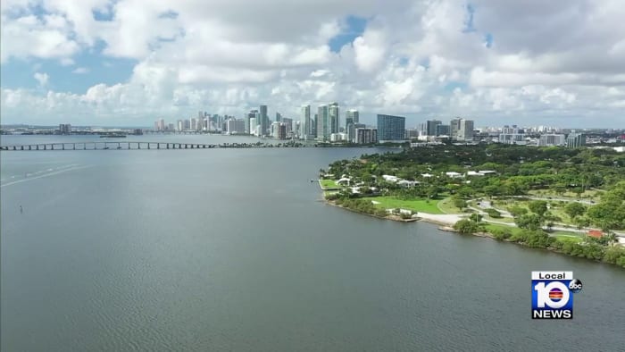 No swim advisory issued after broken pipe spills wastewater into Biscayne Bay
