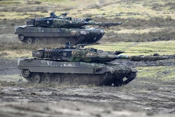 Germany seeks to buy mothballed Swiss Leopard 2 tanks