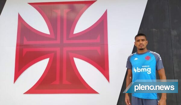 Vasco anuncia a contratação do lateral Léo Matos, ex-PAOK
