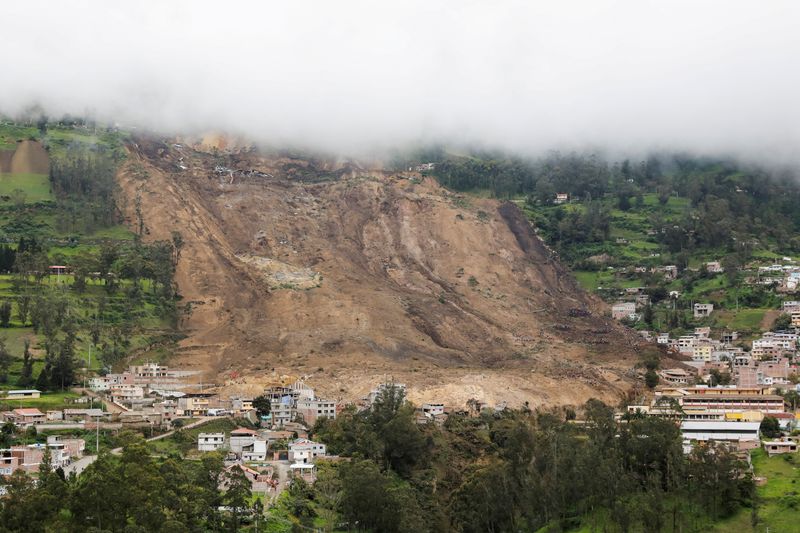 Número de mortos em deslizamento de terra no Equador sobe para 23 - ISTOÉ DINHEIRO