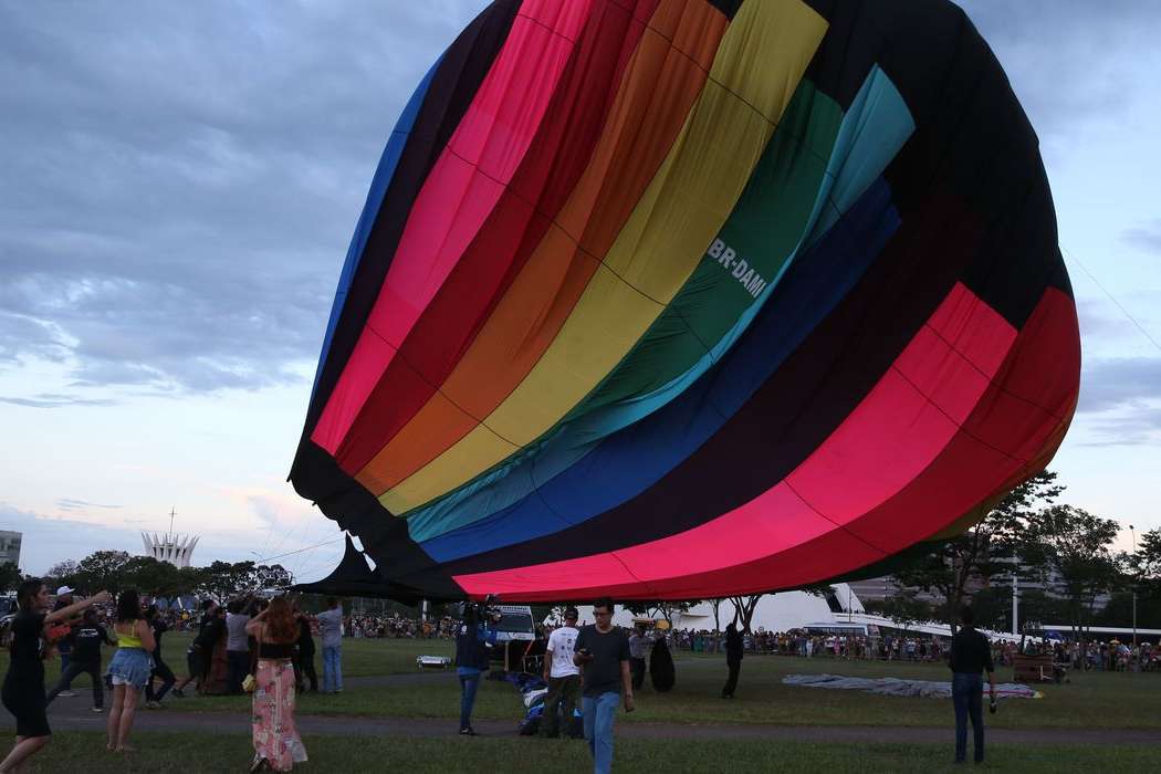 Brasília recebe festival de balonismo | O TEMPO
