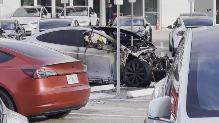 Tesla catches fire at dealership in Fort Lauderdale