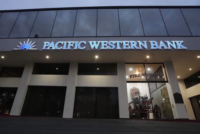 Anxiety knocks regional banks, shares slump