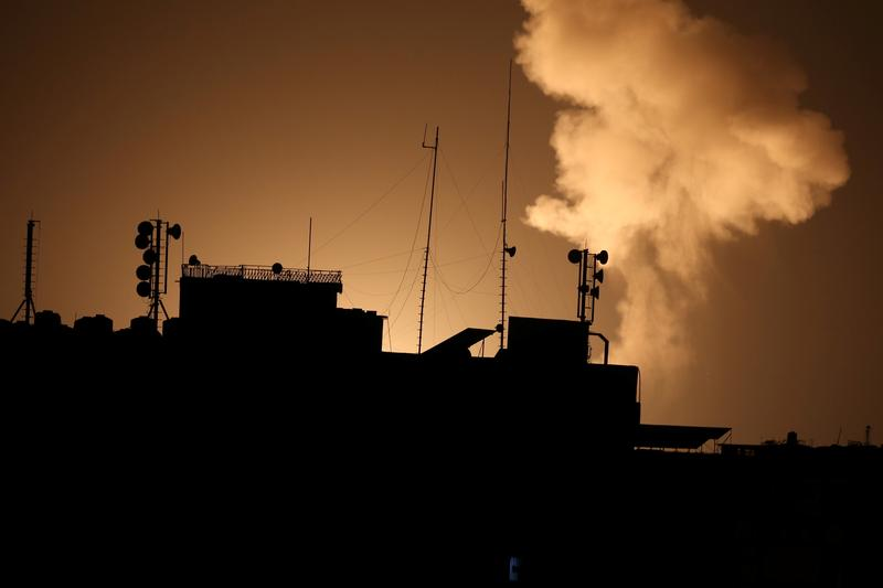 Palestinian rocket fire draws Israeli air strikes in Gaza