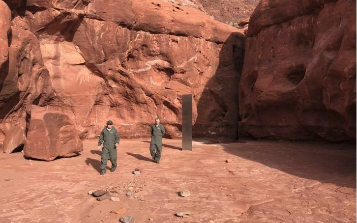 Metal monolith discovered deep in Utah desert leaves officials baffled