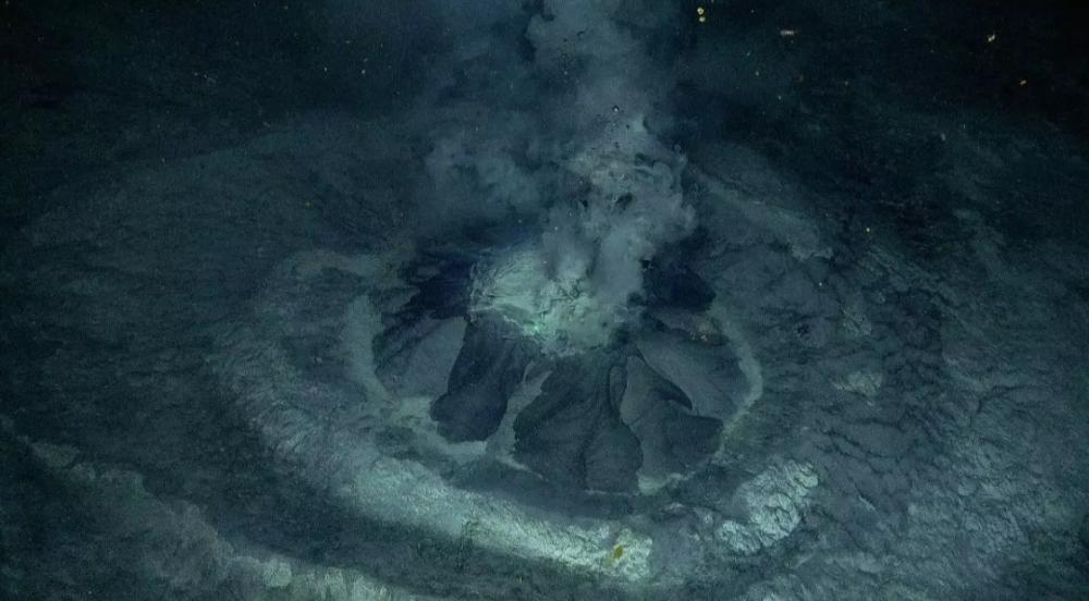 Cientistas descobrem vulcão subaquático no Oceano Ártico