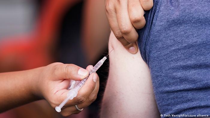 Cientistas brasileiros desenvolvem vacina contra vício em crack e cocaína