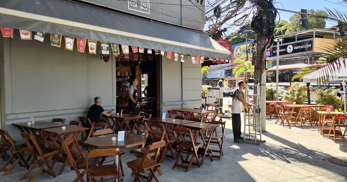 [Pernoitar, comer e beber fora] Seu Cristóvão