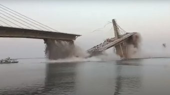 Ponte suspensa desmorona na Índia pela segunda vez em pouco mais de 1 ano 