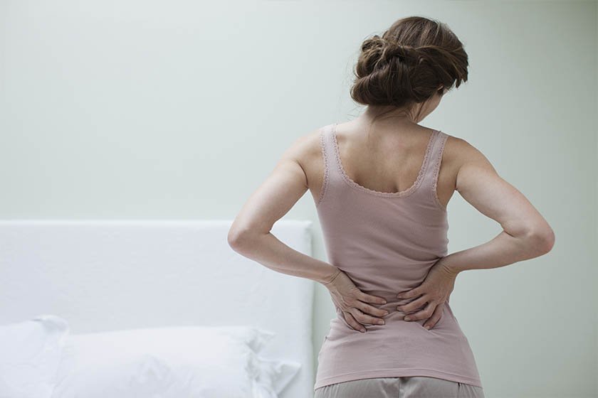 Dor nas costas: 6 hábitos comuns que prejudicam a sua coluna