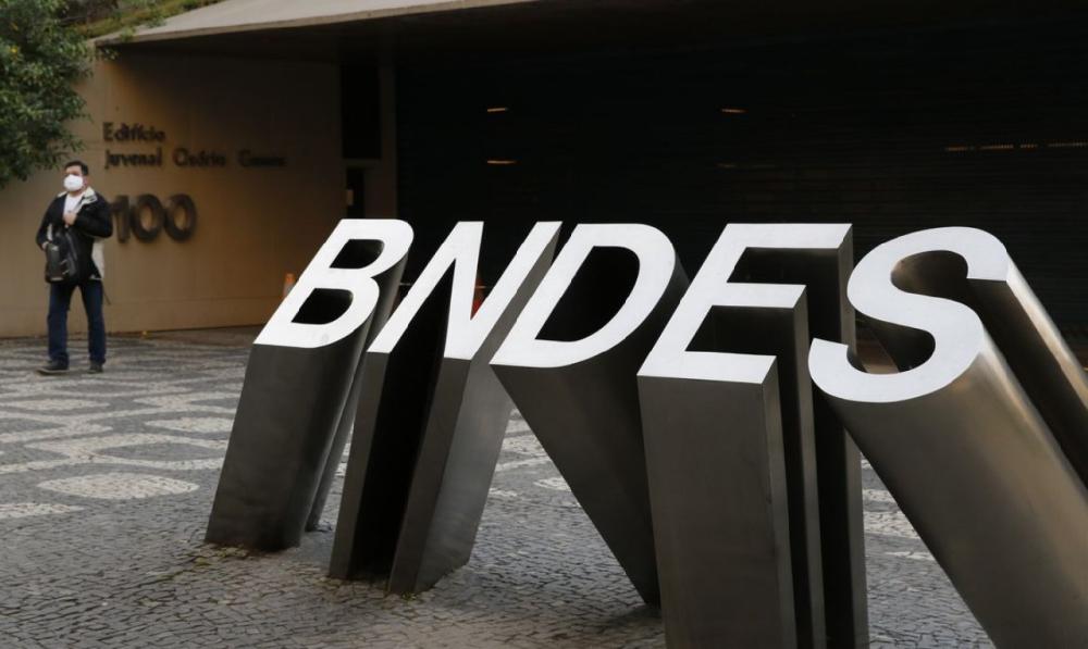 BNDES eleva investimentos na agropecuária em 50%