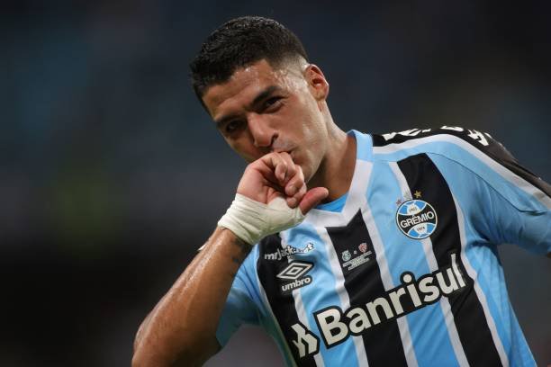 O jogo sujo de Luis Suárez para sair do Grêmio pela “porta dos fundos”