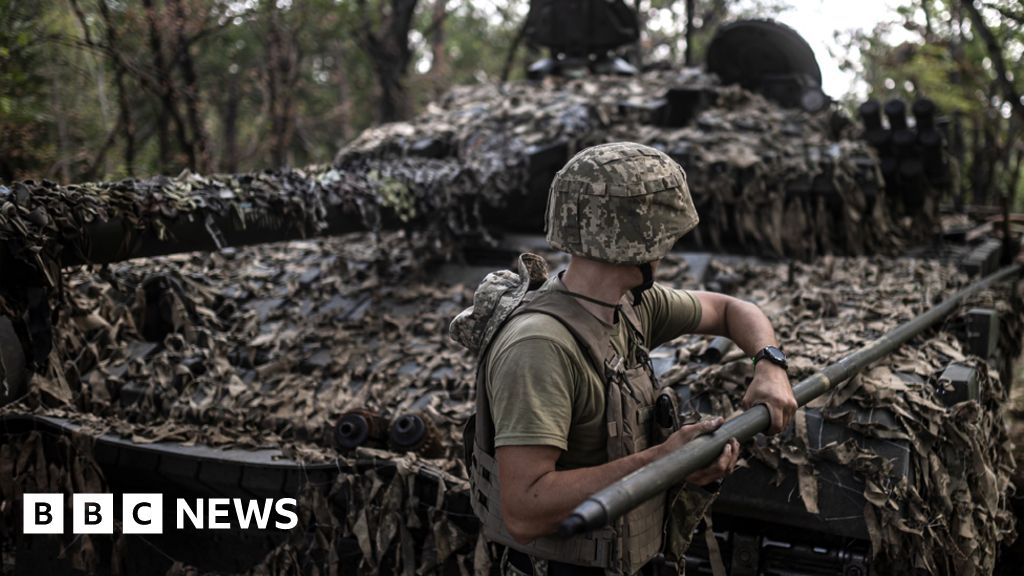 Ukraine war: Western armour struggles against Russian defences