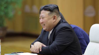 Ditador da Coreia do Norte mira elo mais forte com a China ao mostrar mísseis nucleares e drones mortais