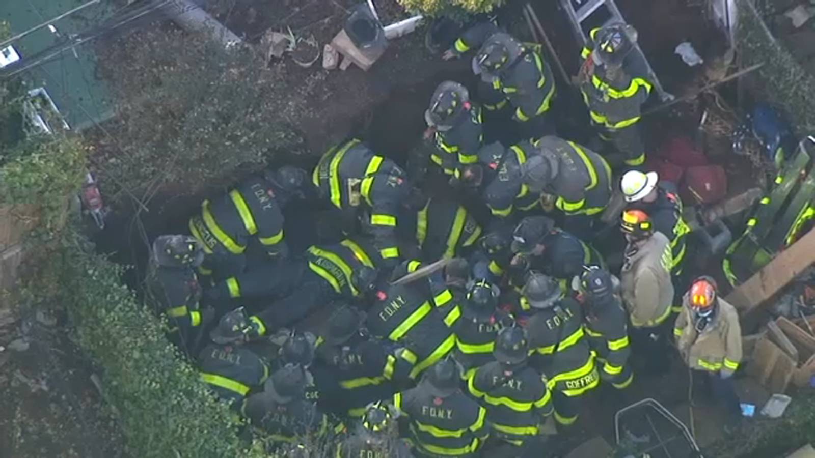 1 killed, worker rescued after wall collapse in Brooklyn
