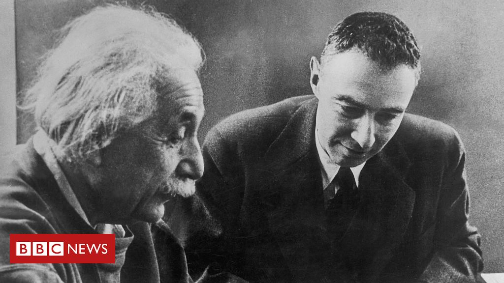 Oppenheimer e Einstein: a conturbada relação entre o 'pai da bomba atômica' e o Nobel de Física - BBC News Brasil