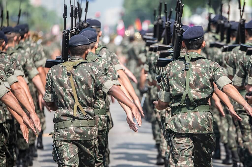 Forças Armadas: maiores remunerações incluem 3.350 pensionistas e só 35 oficiais da ativa