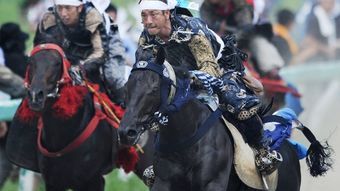 Dois cavalos morrem e mais de 100 sofrem insolação em evento de samurais no Japão