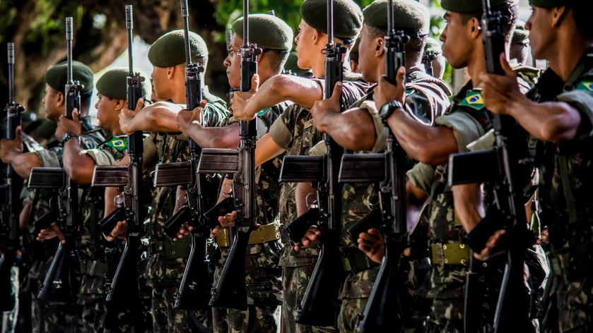 Estadão: Militares veem justiça esticando a corda e gerando instabilidade nas Forças Armadas