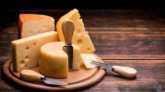 Alguns queijos têm menos lactose e podem ser consumidos por quem sofre de intolerância; saiba quais 