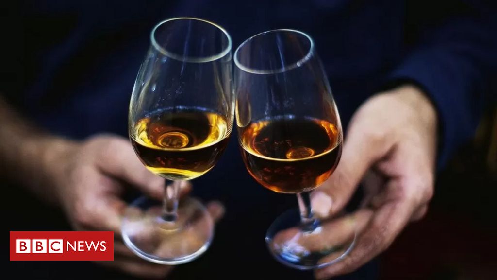 Por que França vai gastar mais de R$ 1 bilhão para destruir excedente de vinho - BBC News Brasil