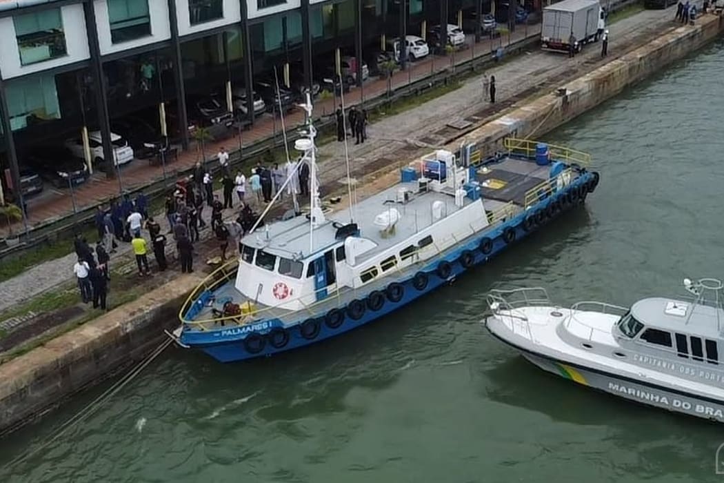 Marinha flagra barco com 3,6ton de cocaína na maior apreensão no litoral do país | O TEMPO