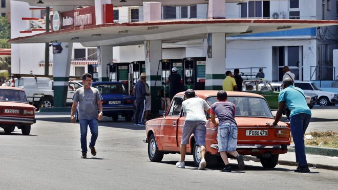 Afundada na crise, Cuba anuncia racionamento de combustíveis e energia