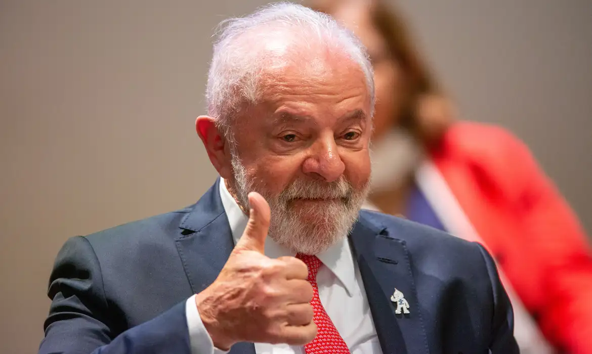 Lula deve bater a marca de R$ 15 milhões no cartão corporativo até o Natal