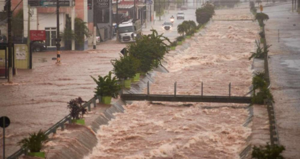 Instituto alerta para grandes volumes de chuva no Sudeste e Centro-Oeste neste final de semana