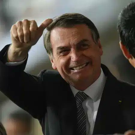 Justiça anula última multa de Bolsonaro, antes de ato na Paulista
