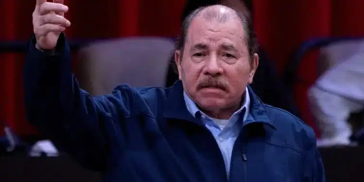 Ditador Ortega confisca bens e proíbe existência da Associação de Escoteiros e religiosos na Nicarágua; entenda