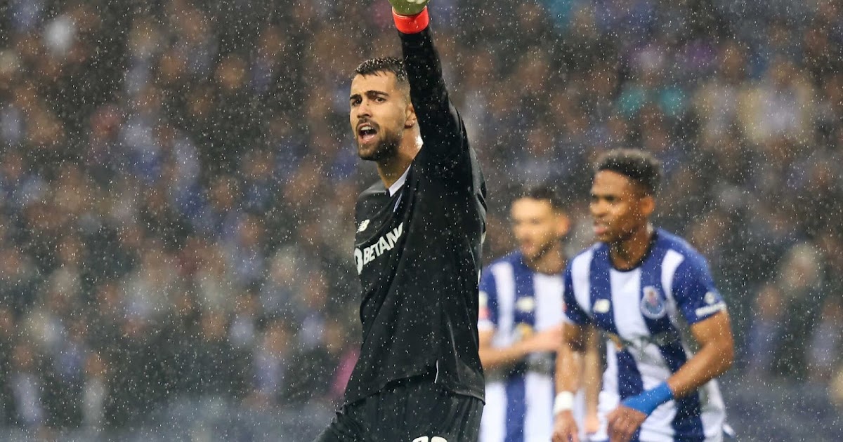 Diogo Costa sozinho no trono: guarda-redes do FC Porto é o mais valioso do Mundo