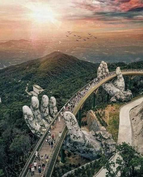A Ponte Dourada no Vietnã