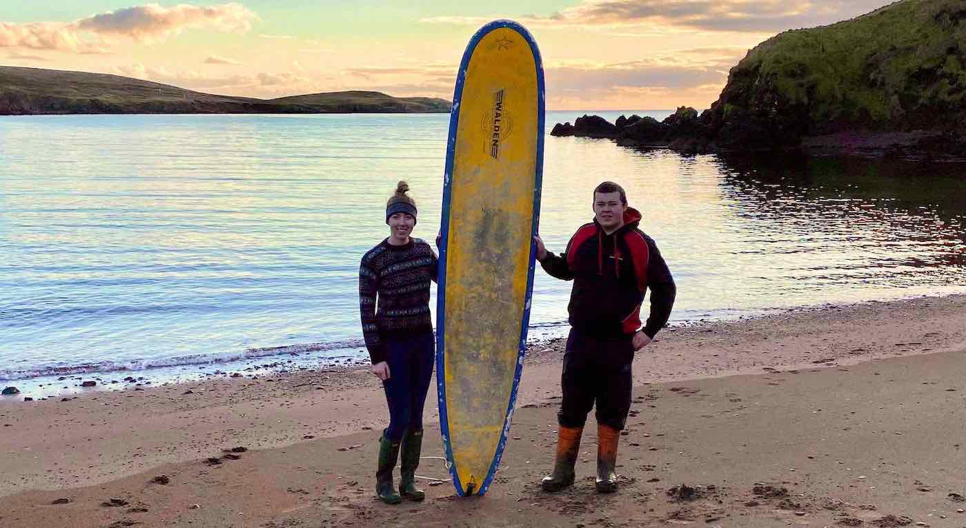 Surfer Reunited With His Board By Good Samaritans 400 Miles Away – A Month After it Floated Out to Sea - Good News Network