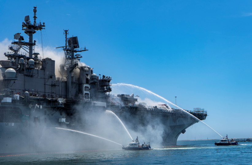US destroyer docks in Sudan for the first time in decades
