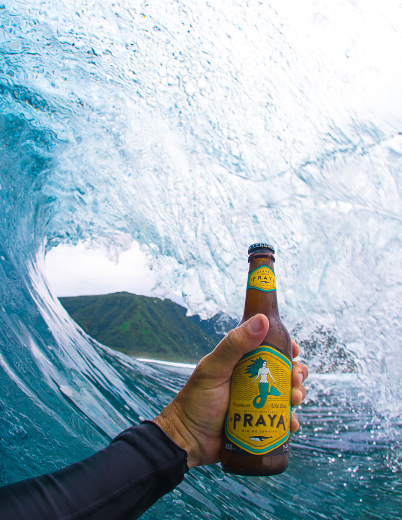 Cerveja Praya® - Nascida no Rio de Janeiro, local do Brasil - Cerveja Artesanal Especial Puro Malte com raspas de limão siciliano e coentro. Uma deliciosa e refrescante Witbier.