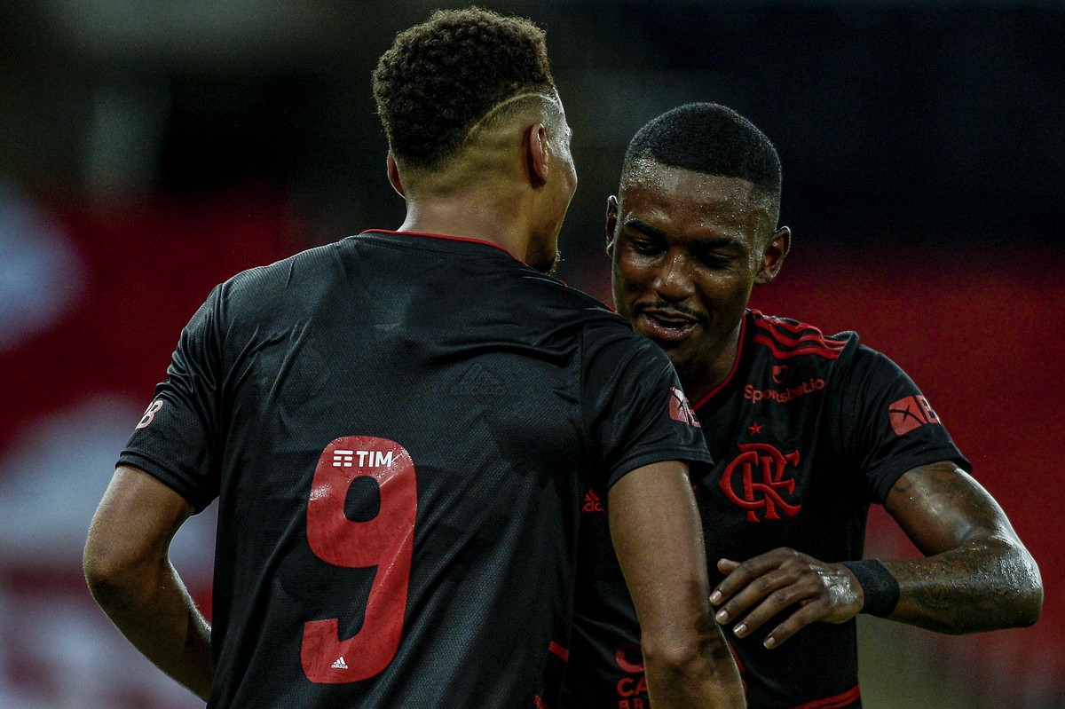 Destaque no Carioca, Ramon mantém paciência em transição no Flamengo: "Está no tempo certo"