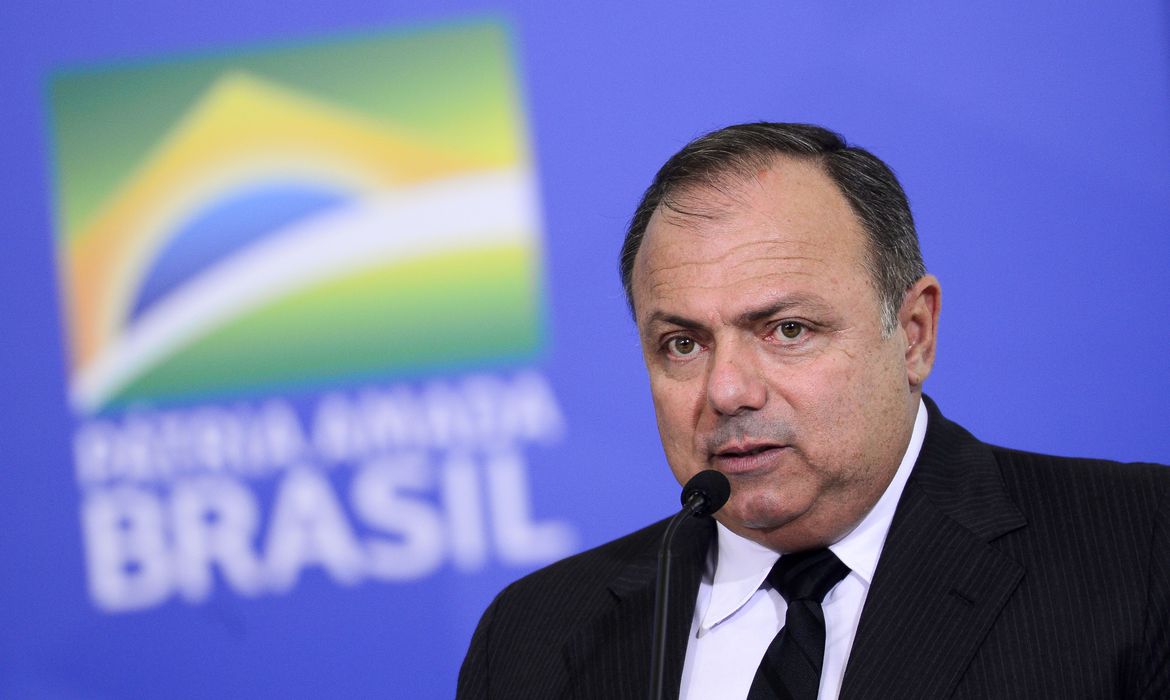 Pazuello prevê 28 milhões de doses da vacina no Brasil até abril - Rádio BandNews FM