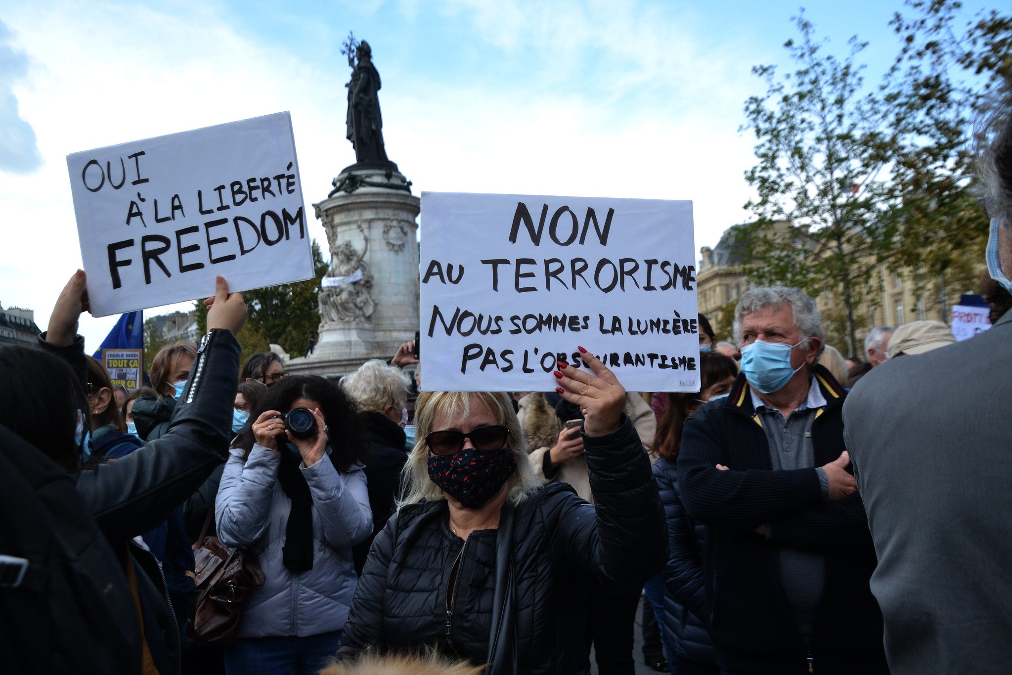 França: Aluna que motivou decapitação de professor assume ter mentido