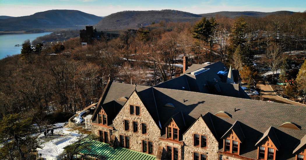How a Convent on a Hill Became a Luxurious Getaway for History Buffs