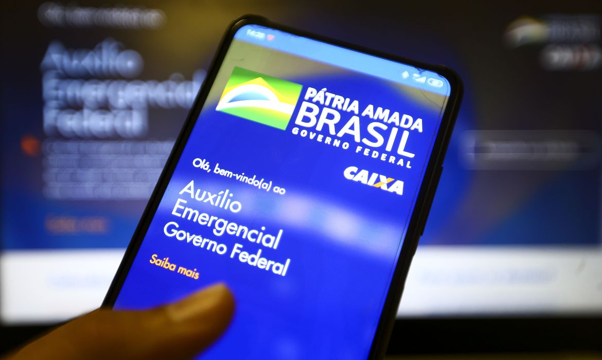 Promulgada a PEC que abre caminho para o novo auxílio - Rádio BandNews FM
