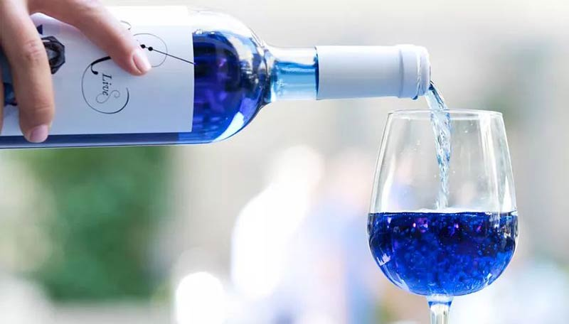 Vinho Azul: Vinícola lança uma versão natural (sem corante e sem açúcar) - Eu Amo Vinho