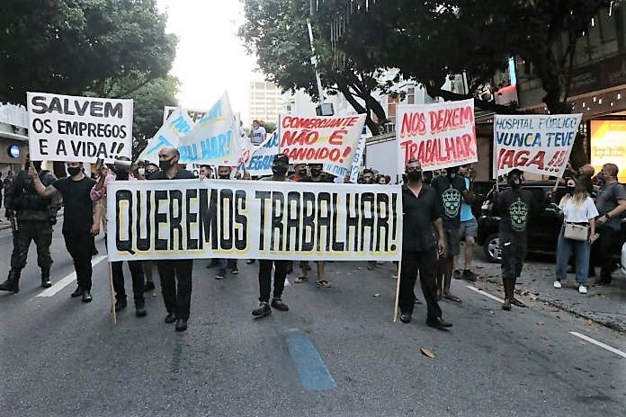 Comerciantes e trabalhadores em geral realizaram passeata em Ipanema, na Zona Sul do Rio