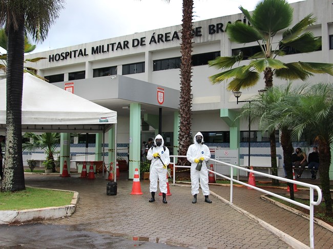 Enquanto o Brasil agoniza, hospitais militares têm 85% de leitos disponíveis