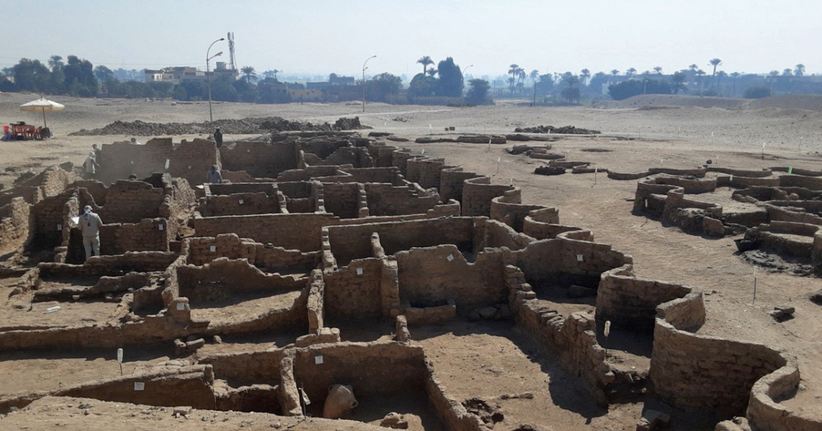 Egyptologists uncover ‘lost golden city’ buried under the sands