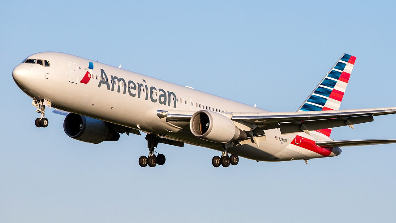 American Airlines passenger in seat recliner controversy wants to press charges, flight attendant fired