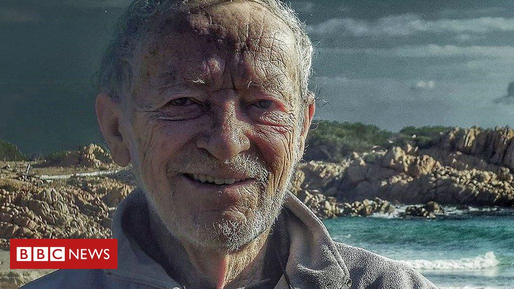 Man living alone on Italian island to leave after 32 years