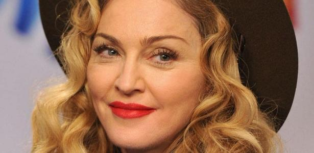 Madonna cancela show em Paris por lesão