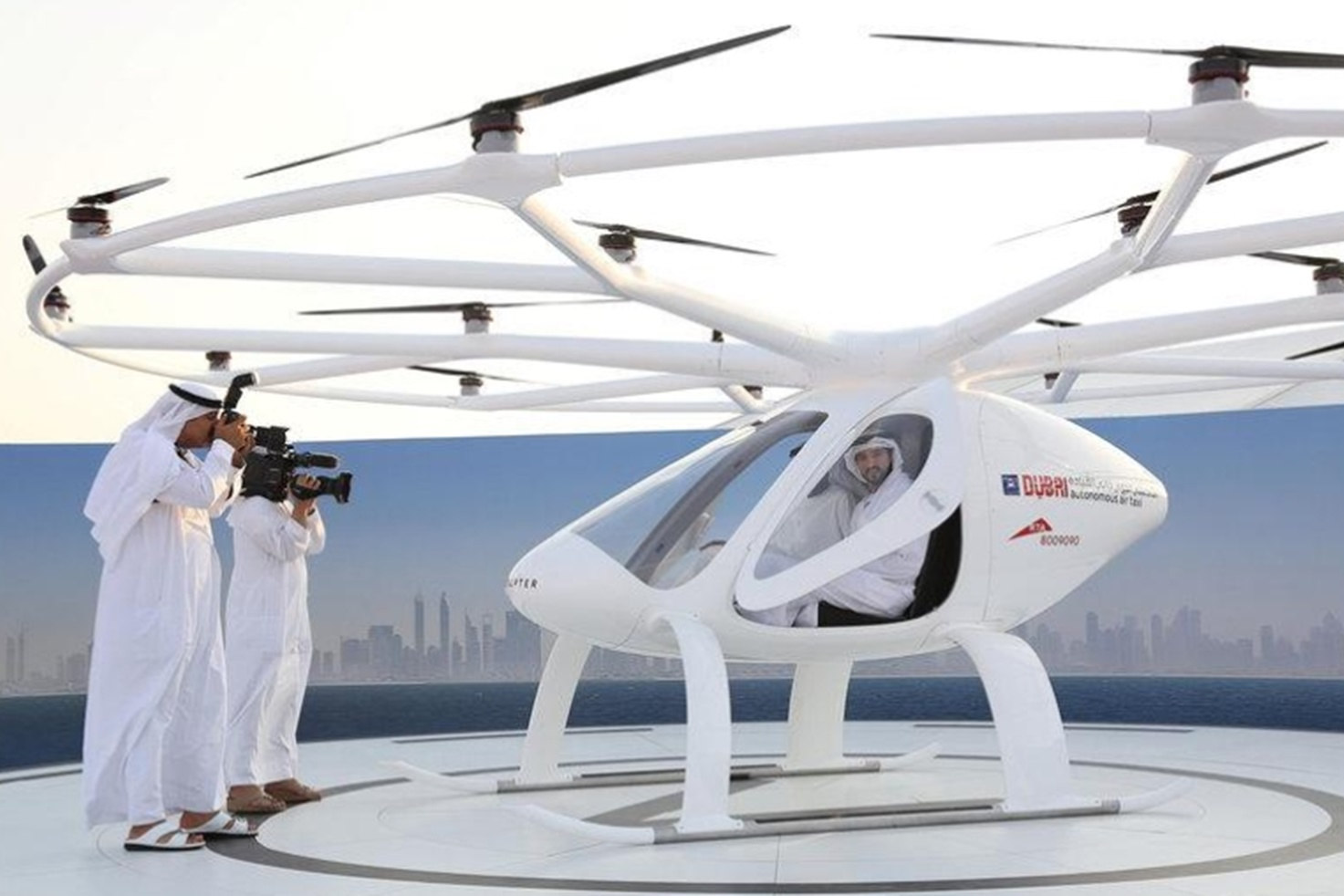 Dubai testa primeiro drone para serviço de “táxi aéreo sem piloto”